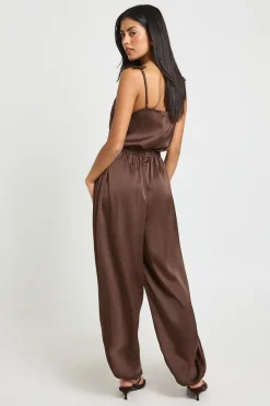 Combinaison Pantalon Sarouel en Satin avec Finitions Dentelle