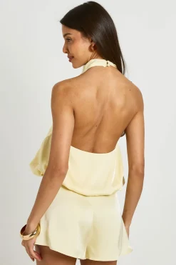 boohoo Combinaison-short Dos Nu Col Licou En Satin<Femme Satin Et Dentelle|Combinaisons Et Combishorts