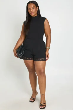 Combinaison-short Grande Taille Ajustée Col Montant Avec Finitions En Dentelle
