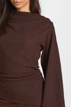 Combinaison-short Texturée À Encolure Bardot Et Taille Cintrée