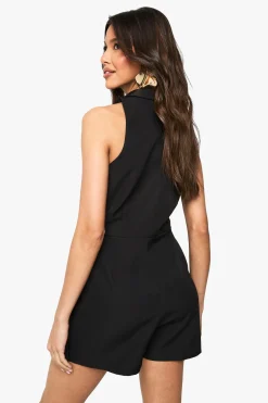 Combinaison skort ajustée à détail de boucle et taille nouée