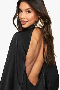 boohoo Combinaison Swing en satin texturé à dos ouvert<Femme Satin Et Dentelle|Combinaisons Et Combishorts