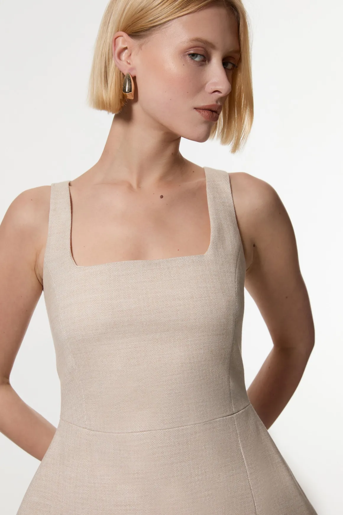 Combinaison tailleur à motif chevrons et jambes larges