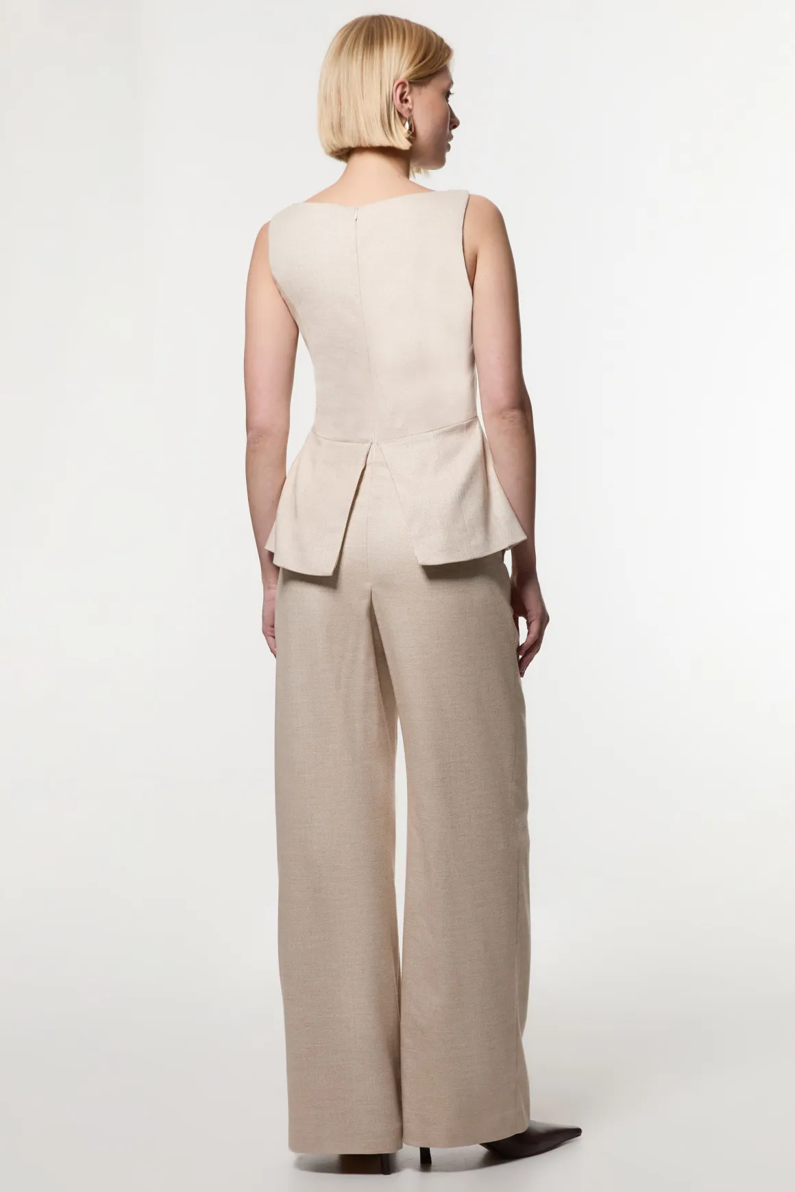 Combinaison tailleur à motif chevrons et jambes larges
