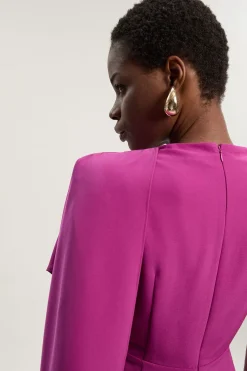 Combinaison Tall à Jambes Larges avec Cape Drapée Ajustée