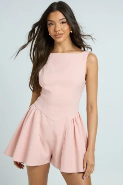 boohoo Combi-short Courte Structurée À Jupe Évasée En Tissu Tissé<Femme Combinaisons Et Combishorts