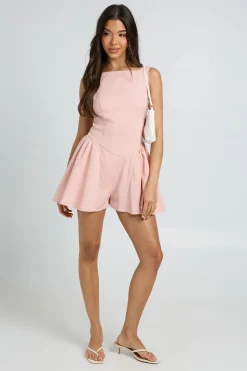 boohoo Combi-short Courte Structurée À Jupe Évasée En Tissu Tissé<Femme Combinaisons Et Combishorts