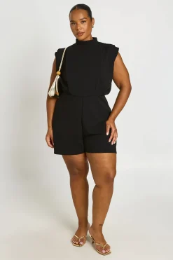 boohoo Combi-short Grande Taille Ajustée Avec Détail De Plis<Femme Tailleurs|Combinaisons Et Combishorts