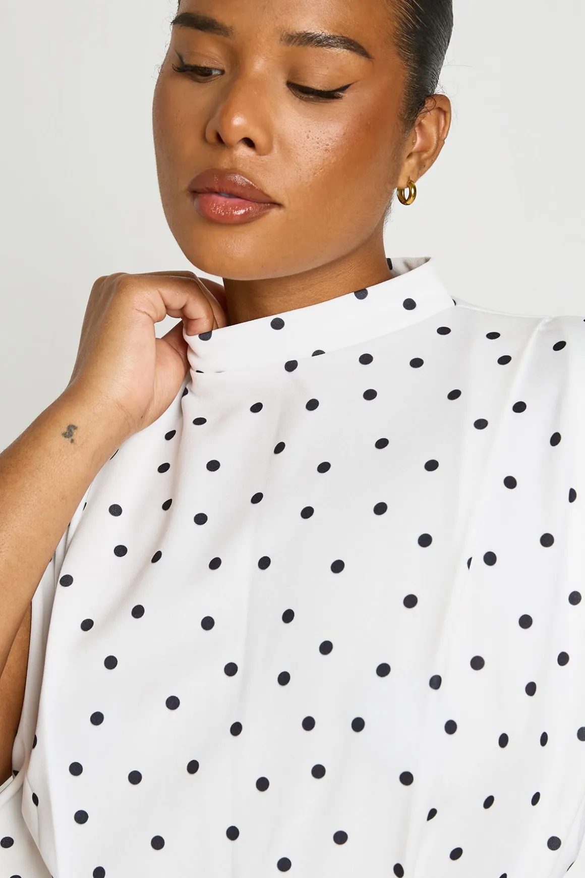 Combi-short Grande Taille À Pois Avec Détails Plissés Ajustés