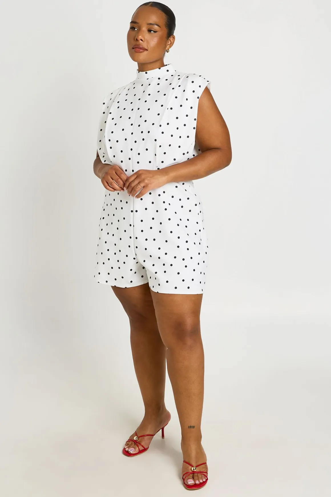Combi-short Grande Taille À Pois Avec Détails Plissés Ajustés