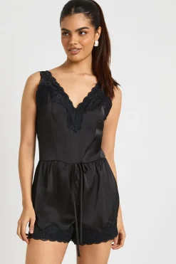 Combi-short Satiné à Volants avec Finitions en Dentelle