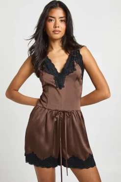 Combi-short Évasé en Satin avec Bordure en Dentelle