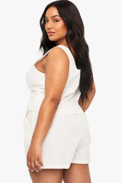 Coordonné Look Lin : Haut à encolure carrée avec boutons sur le devant et shorts sur mesure
