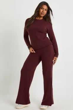 Coordonné pull-over oversize ultra-doux avec détails de manchette boutonnée et pantalon à jambes larges