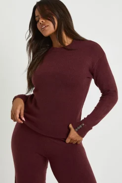 Coordonné pull-over oversize ultra-doux avec détails de manchette boutonnée et pantalon à jambes larges