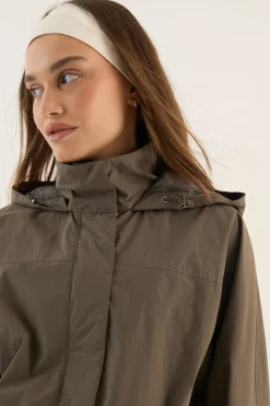 Coupe-vent Imperméable À Casynthétiqueche Avec Col Montant Dsgn Studio