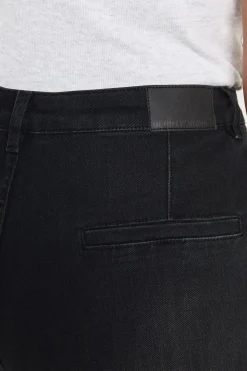 Couture supplémentaire, détail à l'avant, jambe large