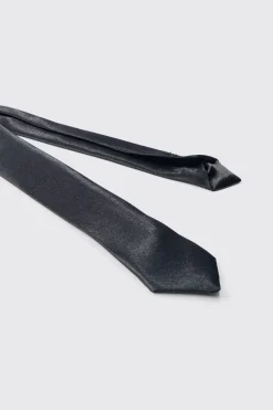 Cravate en satin basique en noir