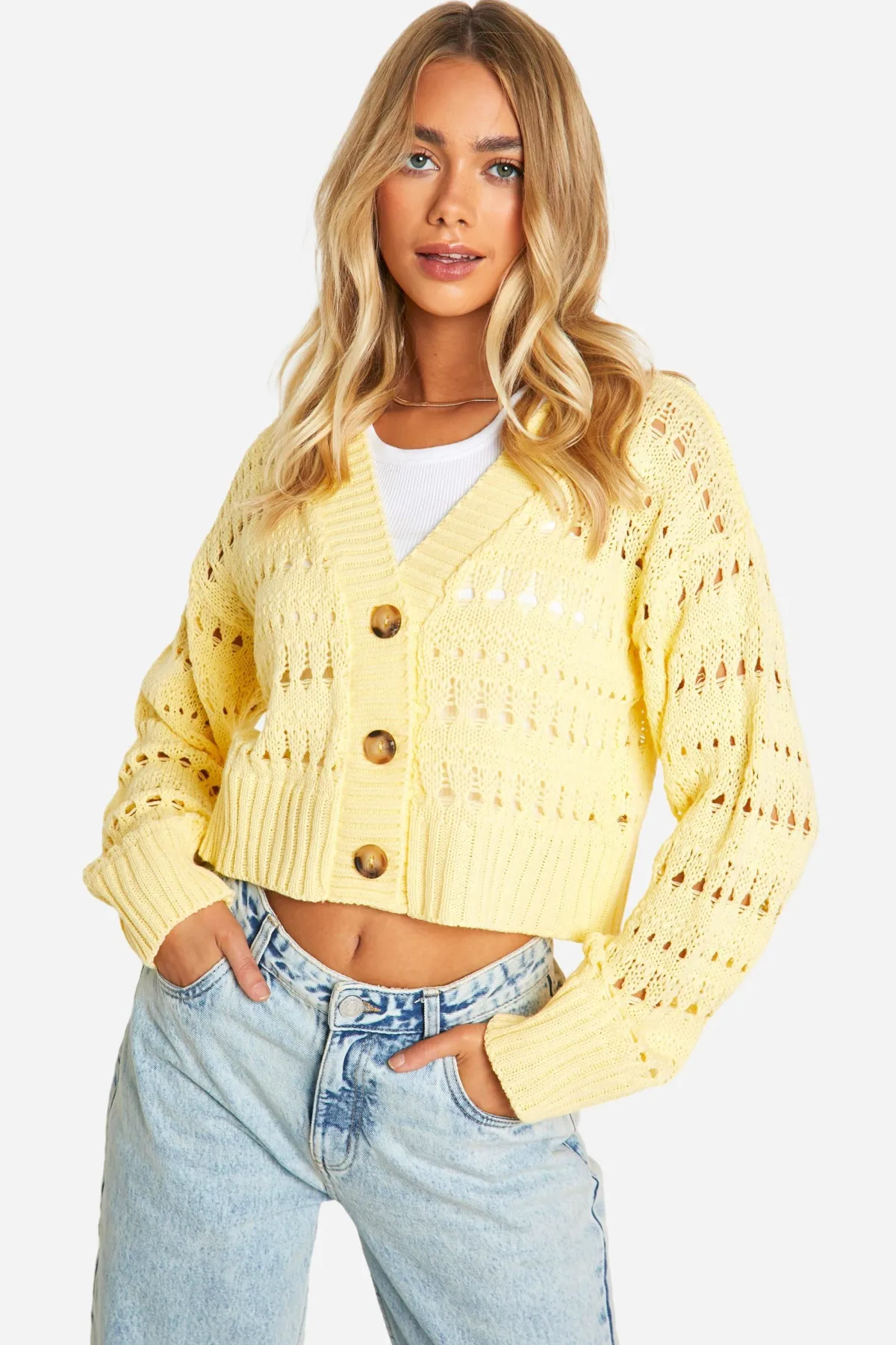 boohoo Crochet Button Through Crop Cardigan<Femme Pulls Et Gilets|Toutes Les Mailles