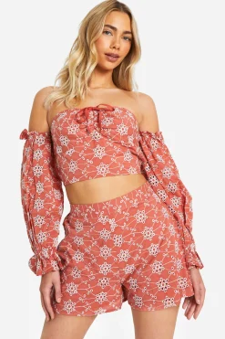 boohoo Crop Top Broderie à épaules dénudées<Femme Tops