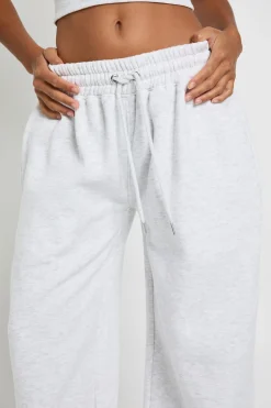 Crop top petite à l'ourlet plongeant 3 pièces survêtement à capuche