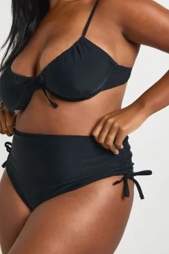 boohoo Culotte De Bain Taille Haute Gainante Grande Taille Essentials<Femme Maillots De Bain|Tenues De Plage