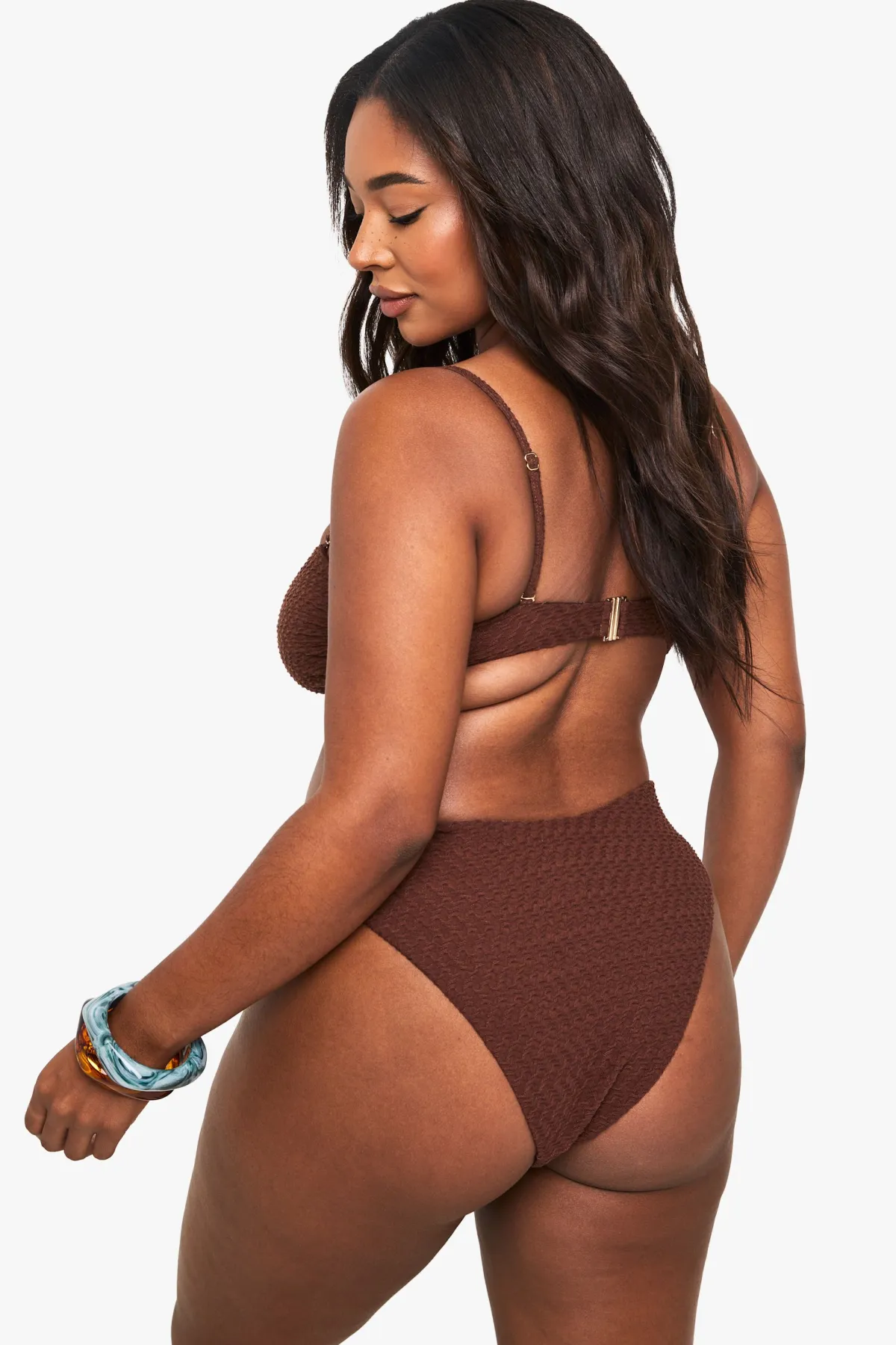 boohoo Culotte de bikini grande taille crinkle à taille haute<Femme Looks Chocolat|Tenues De Plage
