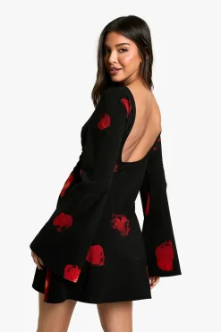Dark Floral Low Back Flare Sleeve Dress -> Robe à fleurs foncée à dos bas et manches évasées