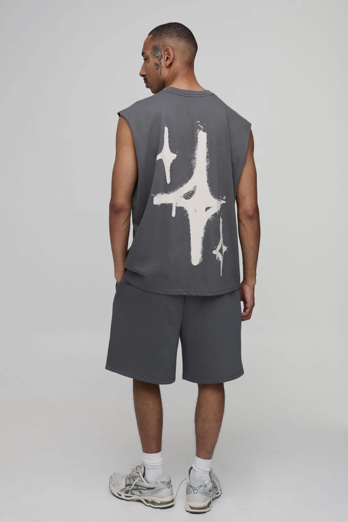 boohooMAN Débardeur Anthracite Oversize Imprimé Graffiti Étoile Spray<Homme Tout Afficher