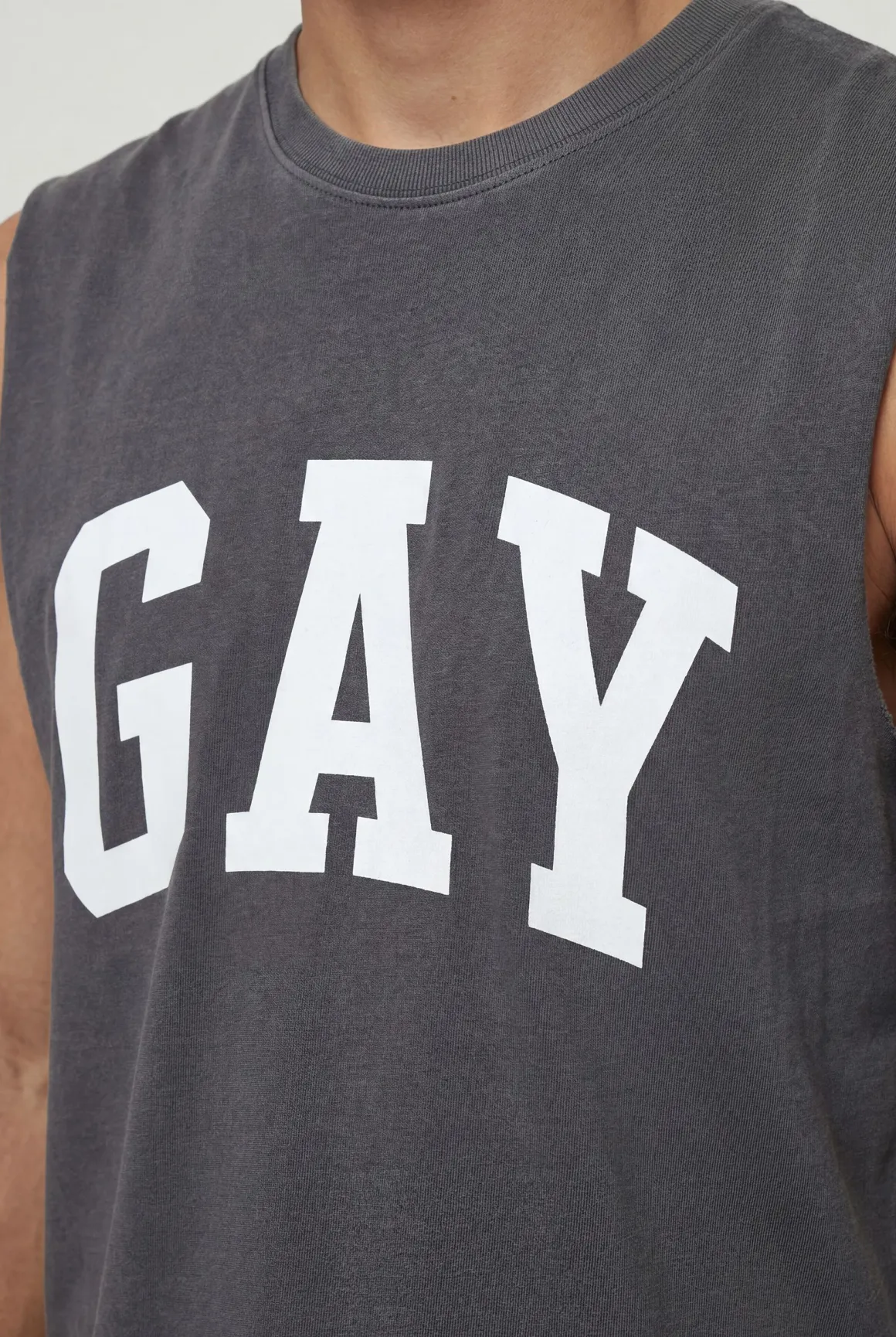 Débardeur Court Boxy Délavé Avec Slogan Gay