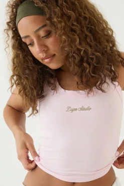 DSGN Studio Débardeur Court À Encolure Dégagée Avec Broderie Script<Femme Dsgn Studio|Tops