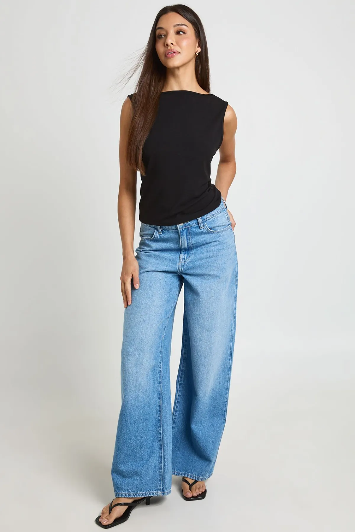 boohoo Débardeur Côtelé Ultra Doux À Dos Échancré Avec Détail Torsadé<Femme Tops D’Automne|Looks De Rentrée