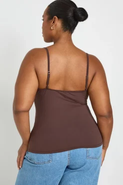 boohoo Débardeur Grande Taille À Bretelles Fines Et Encolure Carrée Effet Seconde Peau<Femme Tops