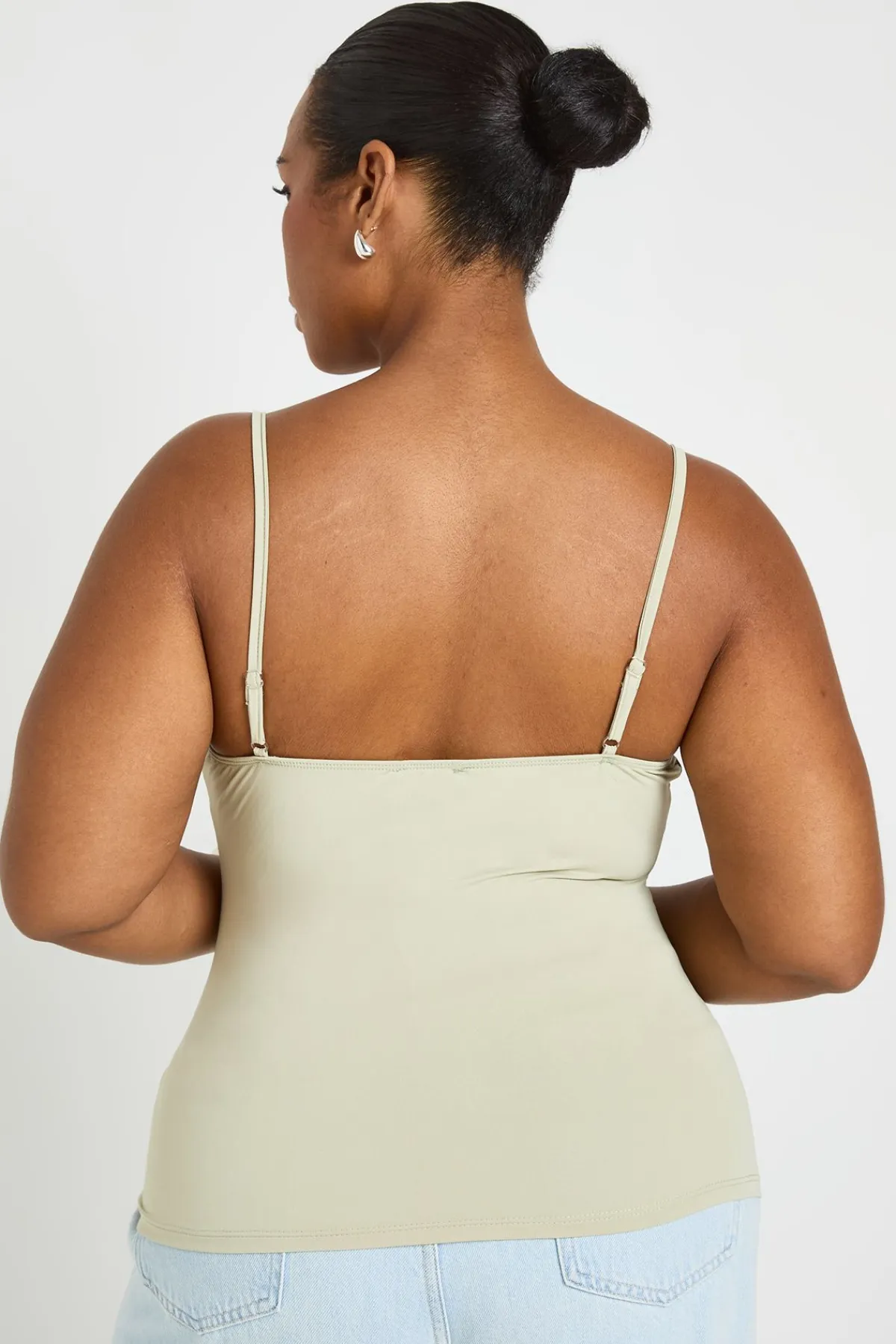boohoo Débardeur Grande Taille Effet Seconde Peau À Bretelles Fines Et Encolure Carrée<Femme Tops