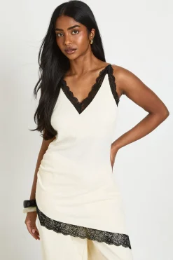 boohoo Débardeur Long Asymétrique À Texture Gaufrée Et Finitions En Dentelle<Femme Satin Et Dentelle|Tops