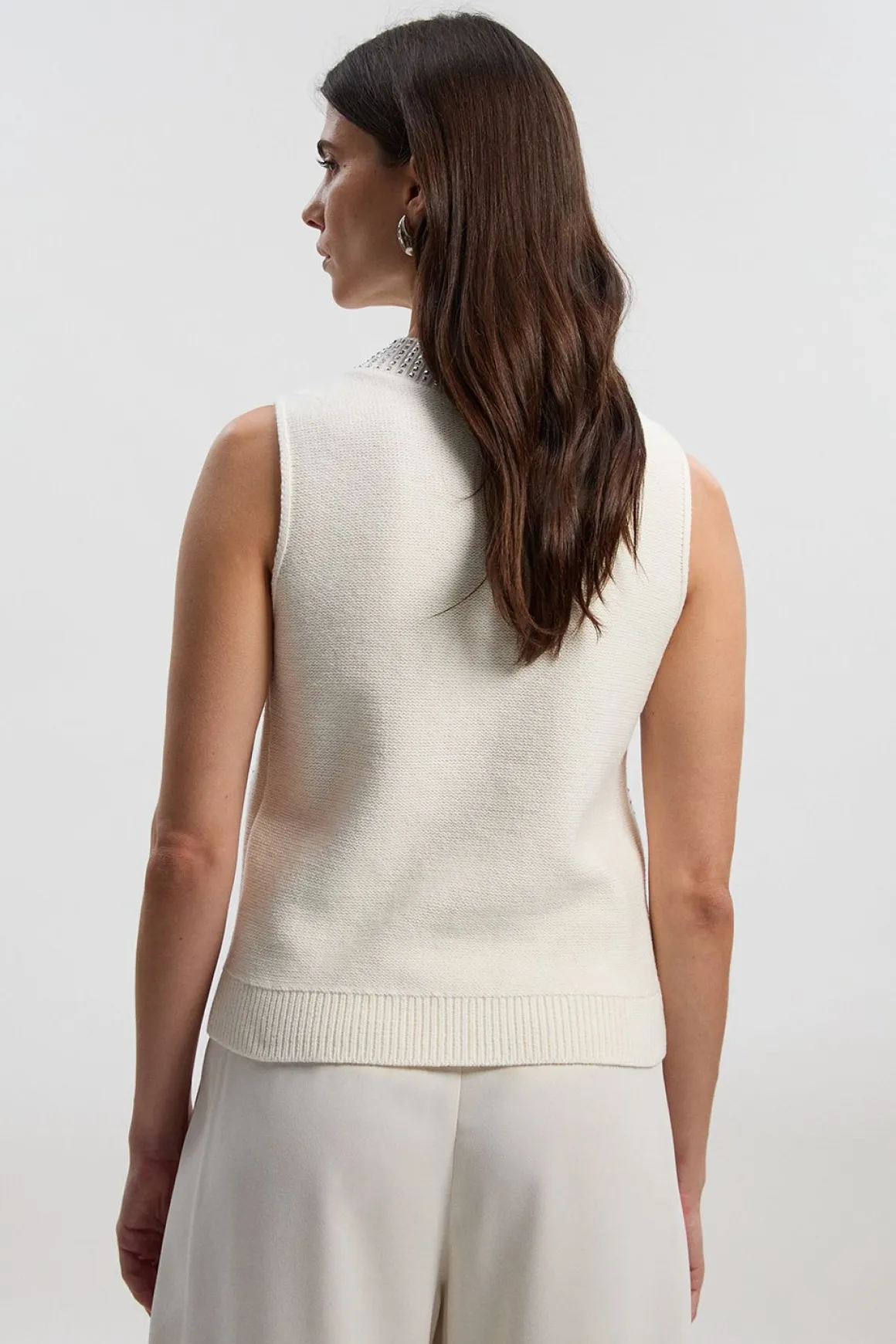 Débardeur Tricoté Col V Orné de Strass Thermocollants