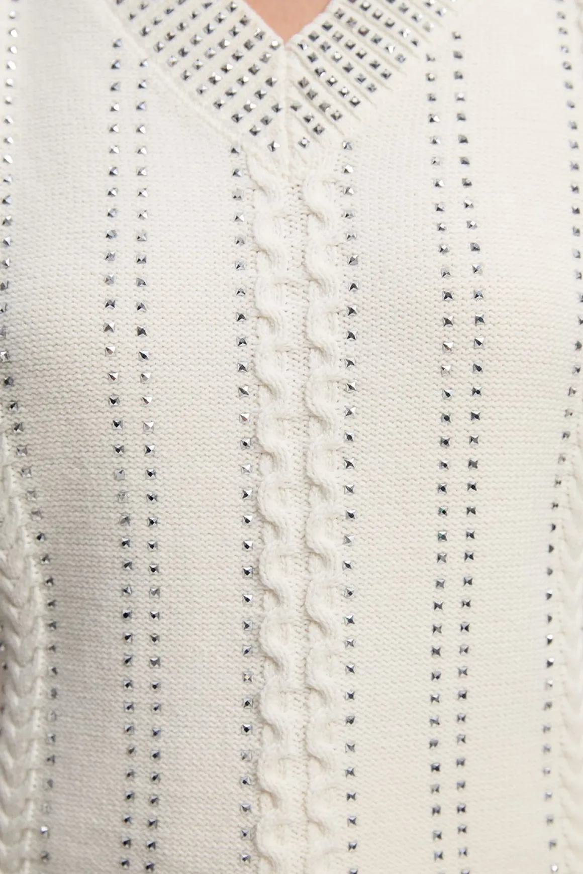 Débardeur Tricoté Col V Orné de Strass Thermocollants