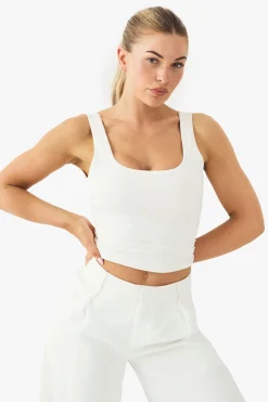 Débardeur ultra-doux à encolure échancrée avec rembourrage intégré