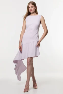 Digital Ophelia Petite Robe Mini Ajustée Élégante à Dos Ouvert et Détail d’Ourlet
