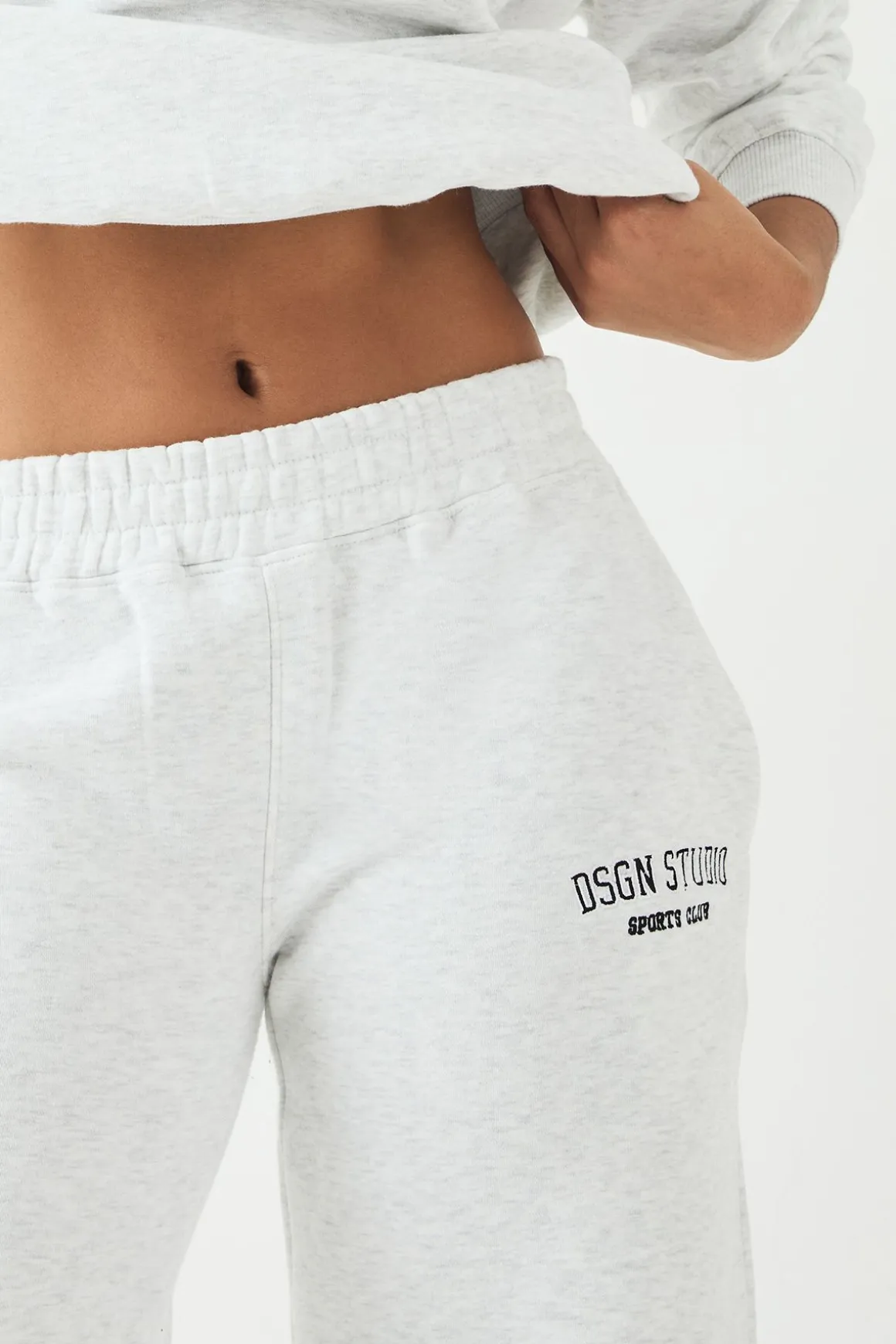 DSGN Studio Applique Jogger à jambe droite