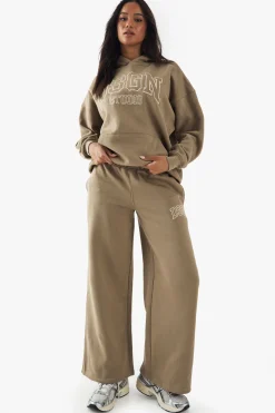 DSGN Studio Collegiate Jogger à jambe droite brodé