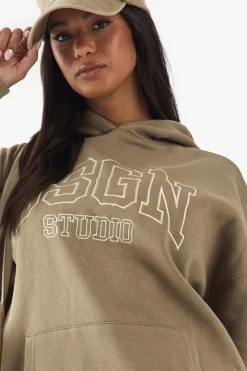DSGN Studio Collegiate Sweat à capuche oversize brodé<Femme Looks De Rentrée|Sweats À Capuche Et Sweatshirts