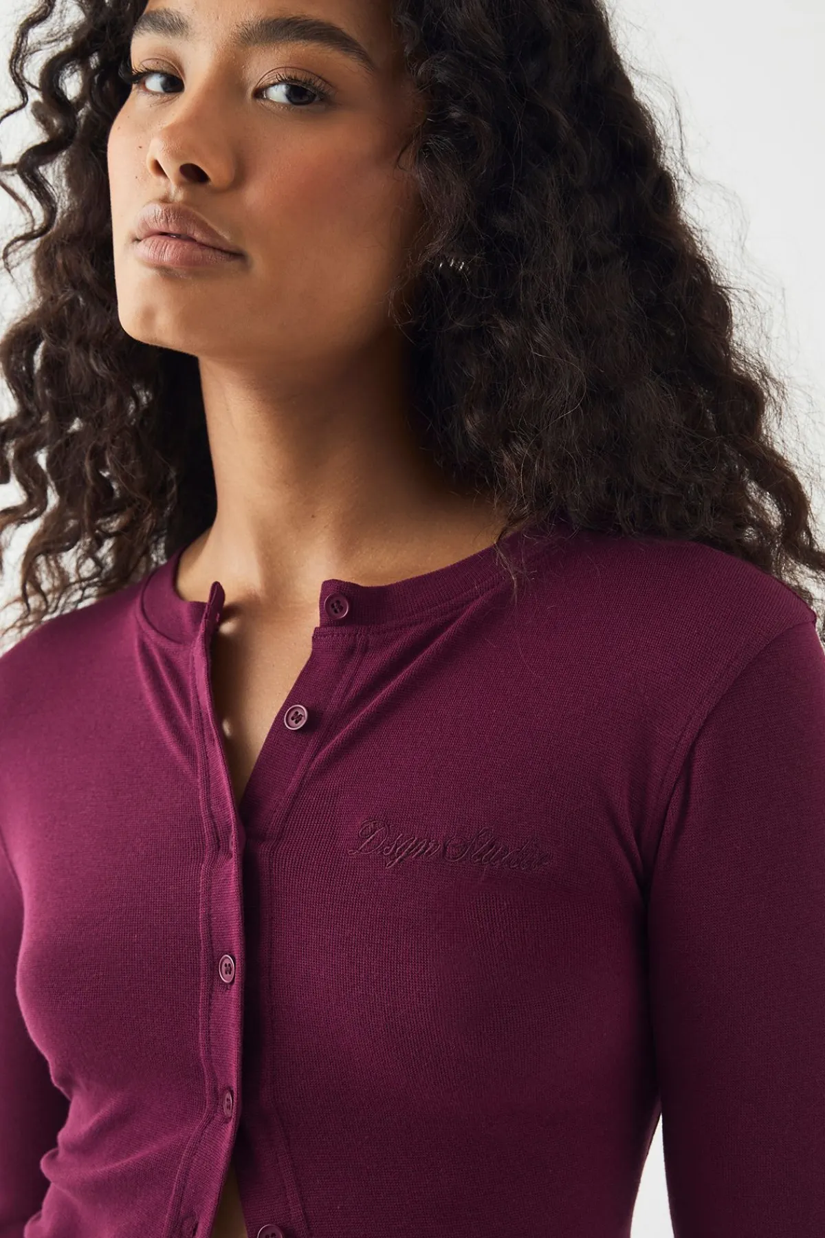 DSGN Studio Haut Manches Longues Côtelé à Broderie Script avec Boutonnage<Femme Tops D’Automne|Dsgn Studio