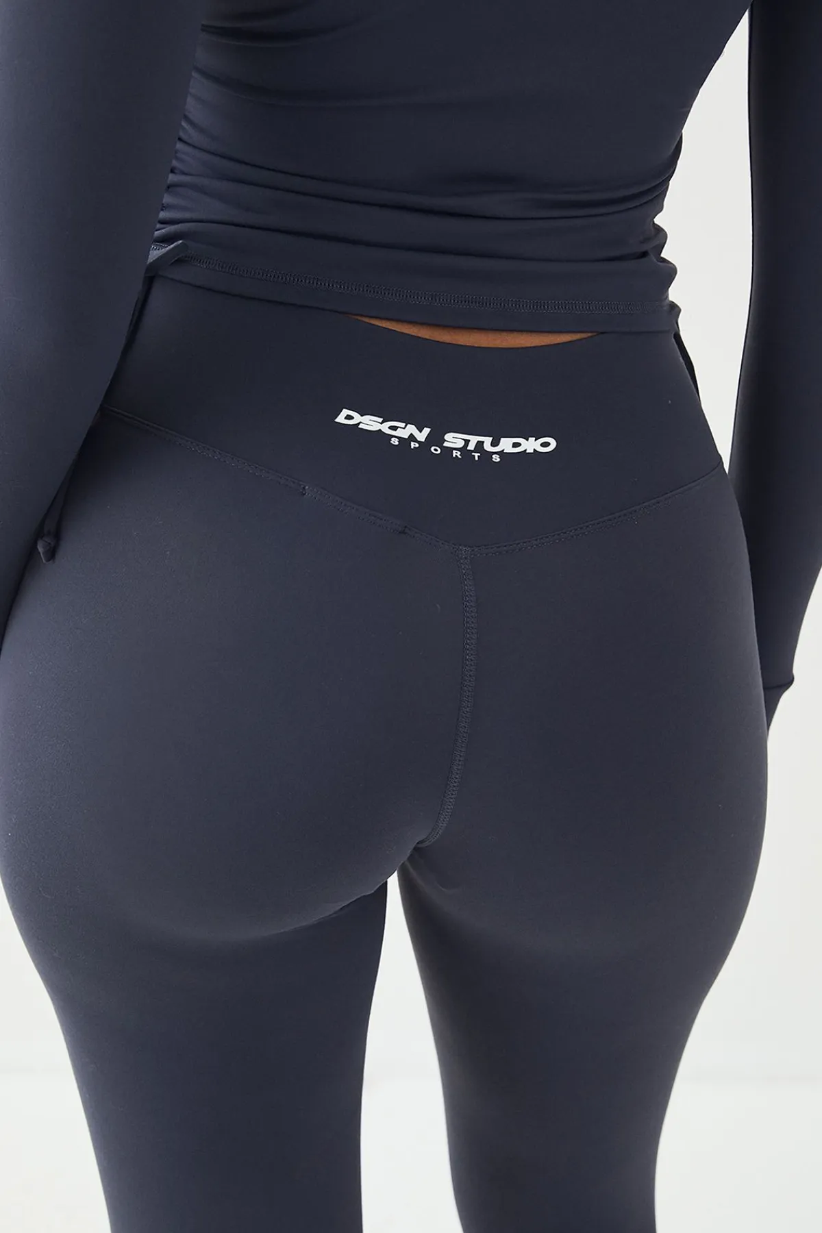 DSGN Studio Legging Taille Haute Ultra Sculptant à Ceinture Croisée<Femme Vêtements De Sport|Leggings