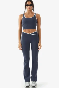 DSGN Studio Ultra Sculpt Legging à taille portefeuille avec garniture contrastée et jambes évasées<Femme Vêtements De Sport|Leggings