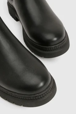 boohoo Détail de languette avec panneau élastique Bottine Chelsea< Bottes|Bottes Noires
