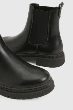 boohoo Détail de languette avec panneau élastique Bottine Chelsea< Bottes|Bottes Noires