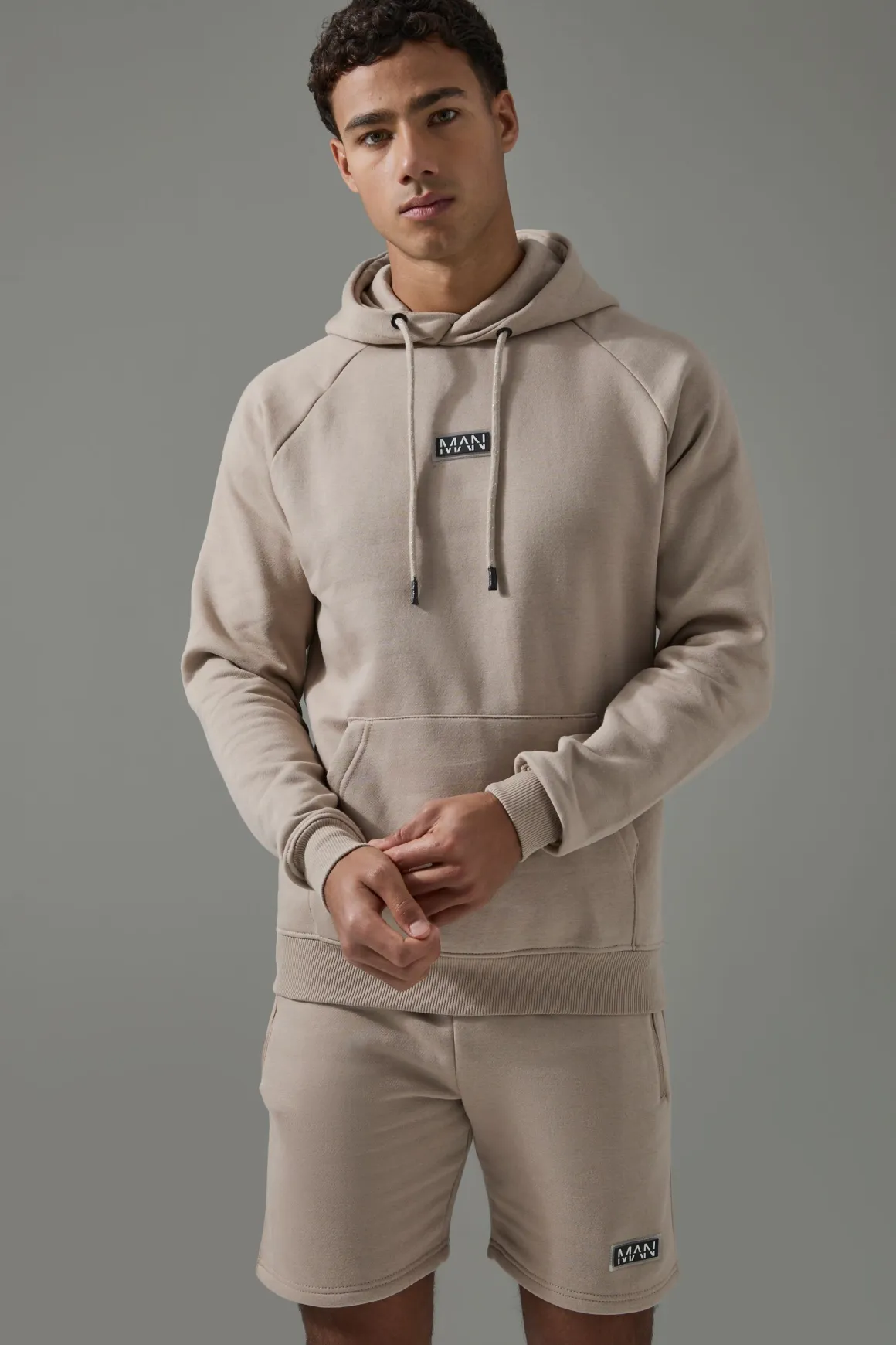 Ensemble avec sweat à capuche et short - MAN Active