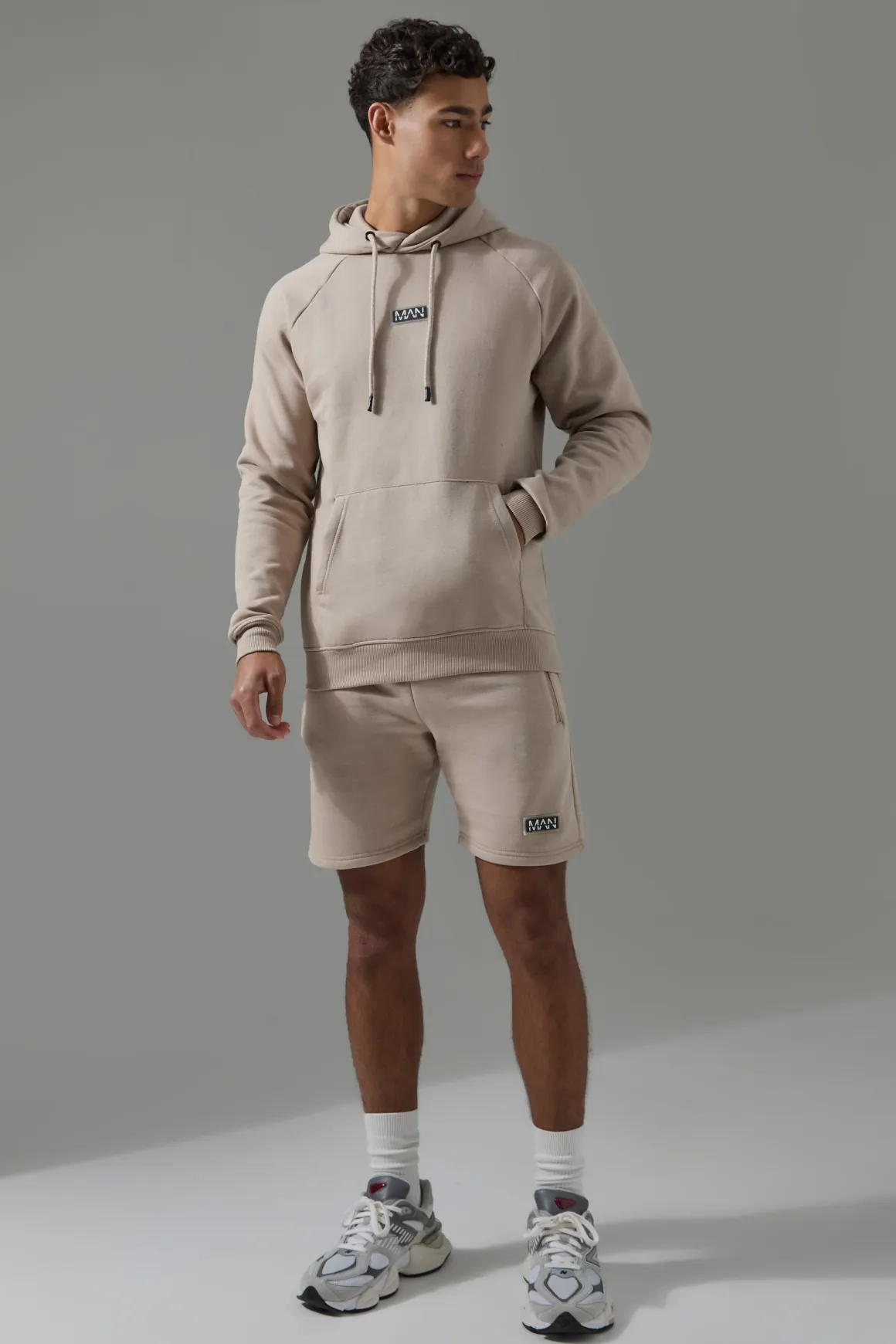 Ensemble avec sweat à capuche et short - MAN Active