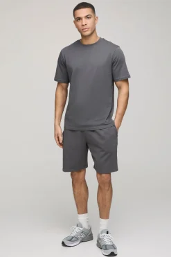 boohooMAN Ensemble basique T-shirt et short<Homme Tout Afficher|Ensembles Grandes Tailles